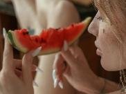 DeineRamona - Ich bin schon 40+ und habe in diesen Jahren viel erlebt. Mein Körper erzählt Geschichten ? die sanften Kurven meiner Hüften, die zarten Linien meines Gesichts, die von Lachen und Leidenschaft geprägt sind. Ich liebe es, mich feminin zu fühlen, wenn ich mich anziehe und ich genieße dann die Blicke ;)